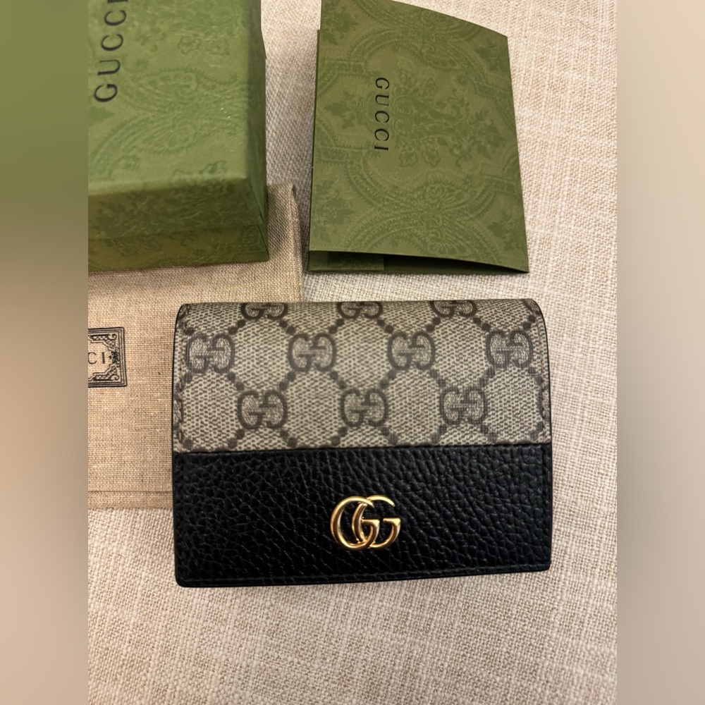 GG Marmont Bi-Color Card Case Wallet (Black Leather)
